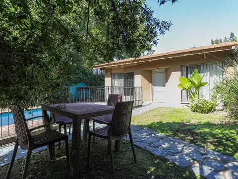 VENTA - Casa 5 Amb Cochera y Jardin - LA HORQUETA