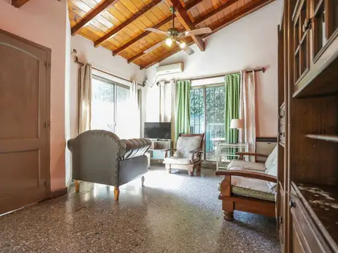 VENTA - Casa 5 Amb Cochera y Jardin - LA HORQUETA