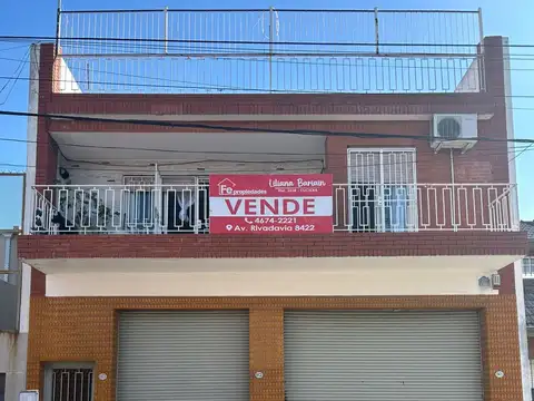 Departamento tipo casa en venta en Floresta Sur