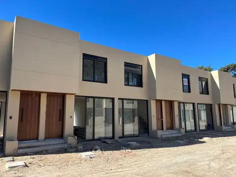 Casa en Venta al Oeste