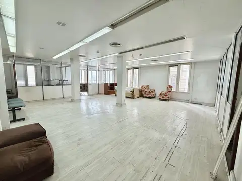 Oficina de 200 mts en Alquiler y Venta - Perón y 25 de Mayo, Microcentro