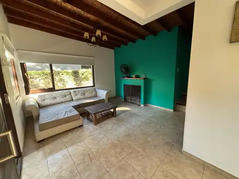 Depto Tipo Casa en Venta de 5 ambientes