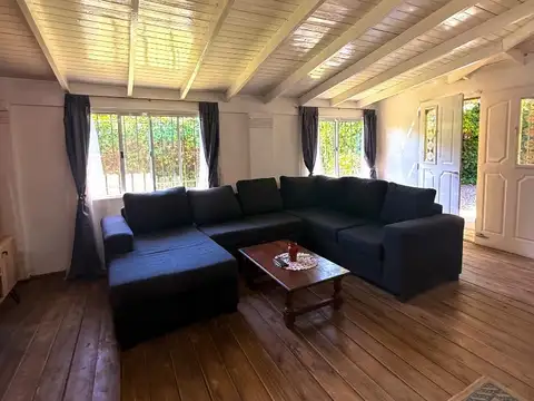Casa 3 ambientes con 2 baños