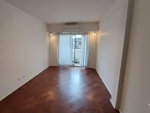 Retasado Departamento 4 Ambientes Venta Almagro con Balcon
