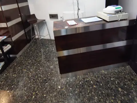 Local en Venta 40 años