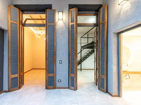 Depto Tipo Casa en Venta 80 años