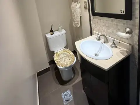 Depto Tipo Casa en Venta 60 años