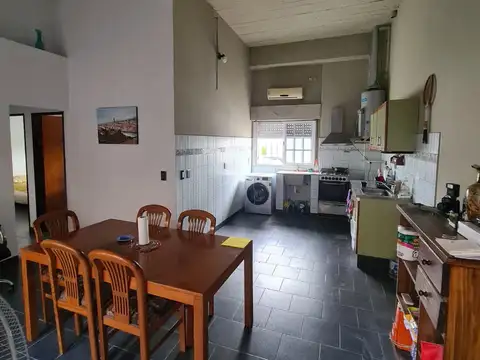 Depto Tipo Casa 4 ambientes con 2 baños