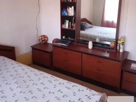 Casa 8 ambientes con 3 baños