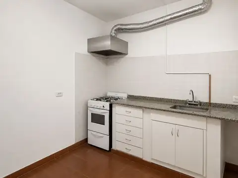 Dúplex en venta en Villa Cabrera con cochera