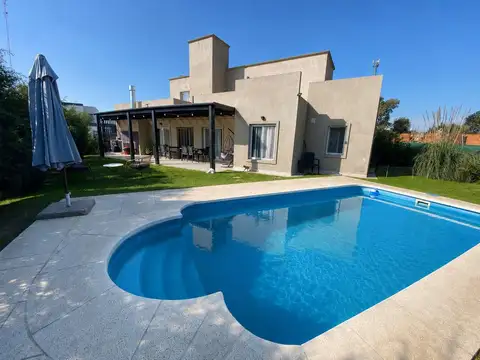 Casa en venta en Santa Emilia Pilar del Este