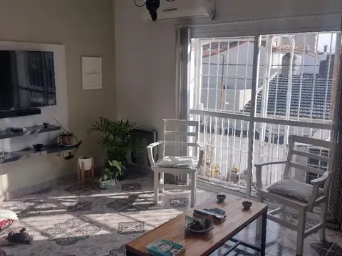 Depto Tipo Casa 4 ambientes con 2 baños