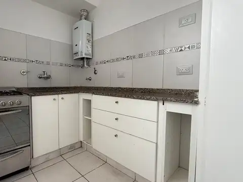 Depto Tipo Casa en Venta 40 años
