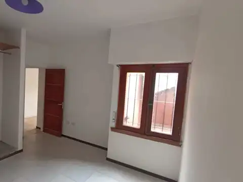 Depto Tipo Casa en Venta en Santos Lugares, USD 85.000