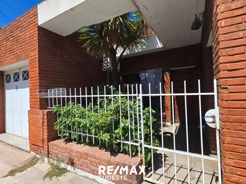 CASA CON DPTO EN VILLA MITRE. EXCELENTE UBICACION!