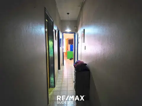 CASA CON DPTO EN VILLA MITRE. EXCELENTE UBICACION!