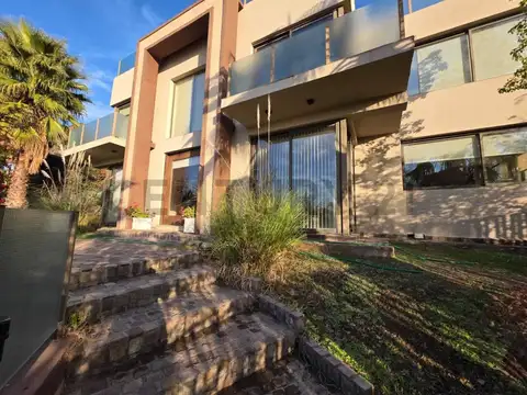 VENTA CASA EN LUJAN DE CUYO