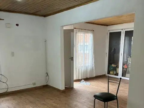 Casa 4 ambientes con 1 baño