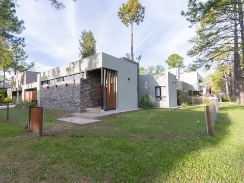 Casa en Venta en Santo Tome, USD 265.000