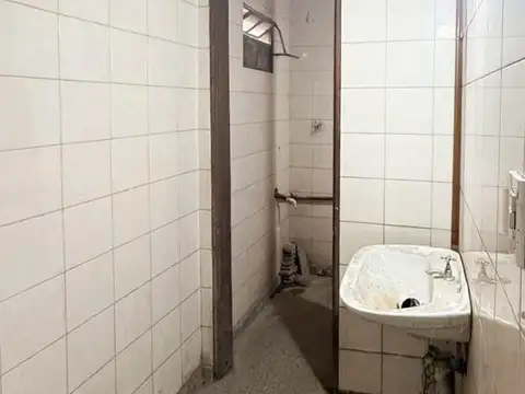 Local en Alquiler en Parque San Martín, $ 400.000