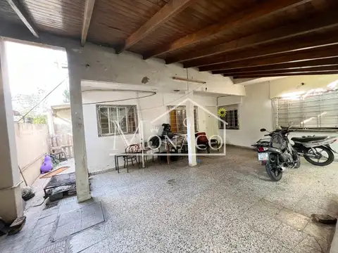 Depto Tipo Casa en Venta en Villa Luzuriaga, USD 78.000