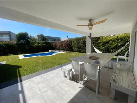 Casa en Venta en Ayres Plaza, USD 355.000