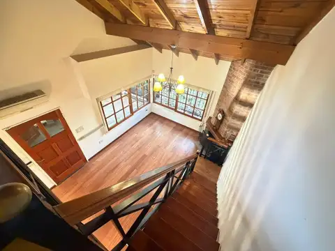 VENTA CASA 4 AMB CON PILETA EN HURLINGHAM