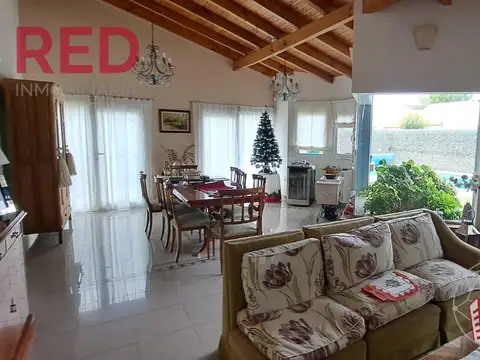 VENTA DE CASA EN JARDINES DEL REY