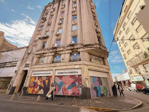 Sarmiento 999 - Importante Local En Esquina San Luis Y Sarmiento En Alquiler - Centro, Rosario