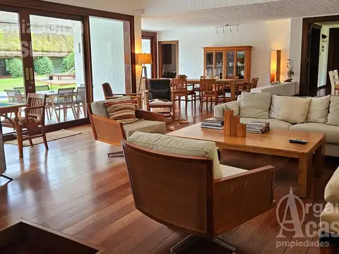 Casa en Alquiler en Lugano, USD 110.000