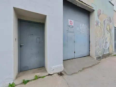 Avenida Combatientes De Malvinas 3000, Piso PB