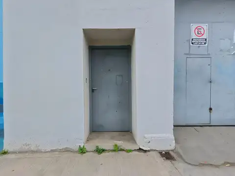 DEPÓSITO EN ALQUILER – VILLA ORTÚZAR – ESQUINA – 300 M²