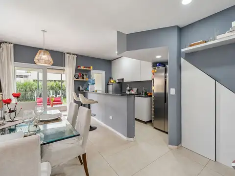 Casa 4 ambientes con 3 baños