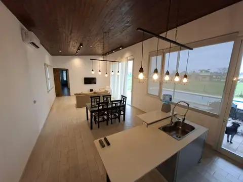 Casa en Alquiler de 3 dormitorios