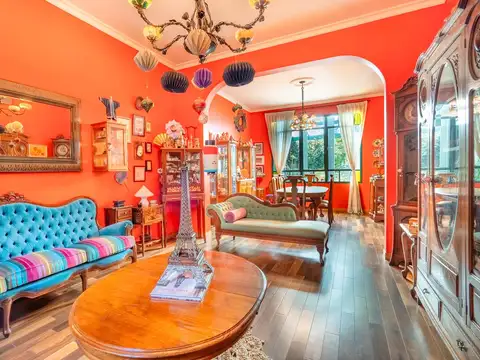 CASA DE 5 AMBIENTES Y PILETA EN DEVOTO