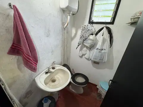 VENTA, CASA 3 AMB Y LOCAL - DERQUI