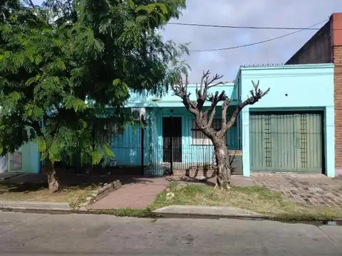 Aquino 2425 Entre Beltran Y Bertole