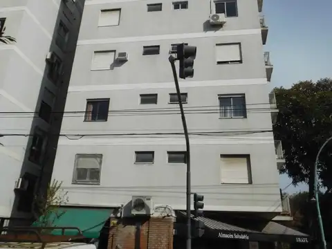 EXCELENTE DEPARTAMENTO 2 AMBIENTES CON COHERA PRIVADA CUBERTA