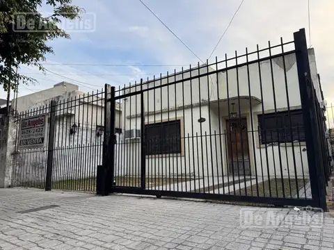 Casa en Venta en Moron, USD 119.000