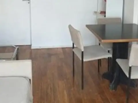 Alquiler Temporal 2 Ambientes Reciclado en Plaza San Martín