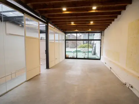 Casa/Hostel 5 ambientes en alquiler - 254m - Patio, Terraza y Garage