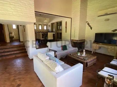 Casa en Venta en Villa Elisa, USD 180.000