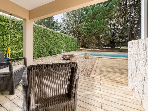 Casa 5 ambientes con 4 baños