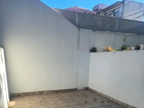 Depto Tipo Casa en Venta con 1 cocheras