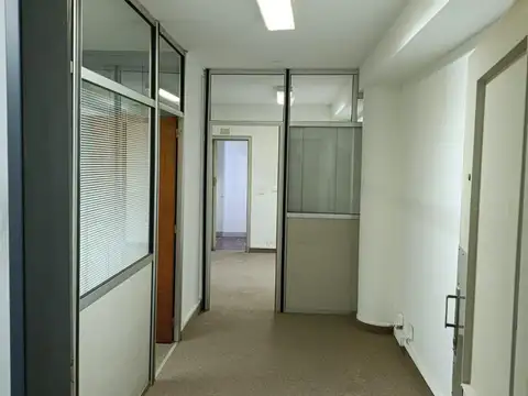 Oficina de 2 ambientes junto al Obelisco