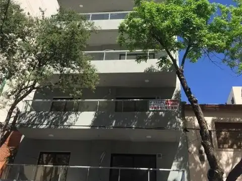 Departamento en Venta en Parque Chacabuco, USD 130.000