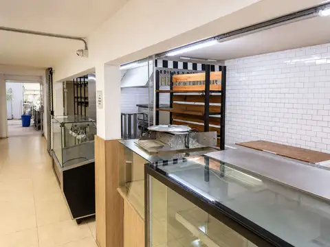 VENTA LOCAL COMERCIAL AV SAN MARTIN BERNAL CENTRO
