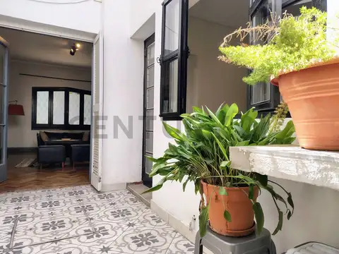 Casa en Alquiler con 1 cochera