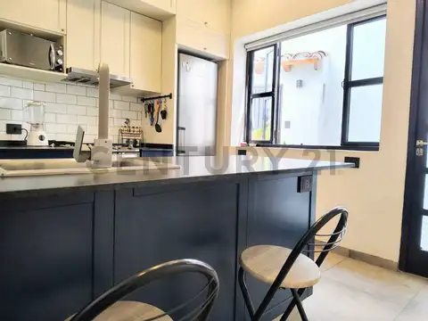 Casa 3 ambientes con 2 baños