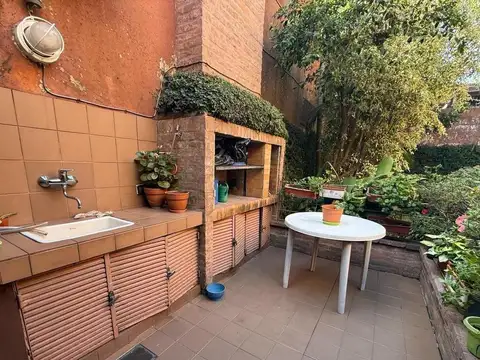 Casa 6 ambientes con 4 baños